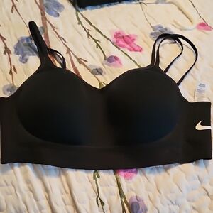 Nike Women's Sleek Black Sports Bra